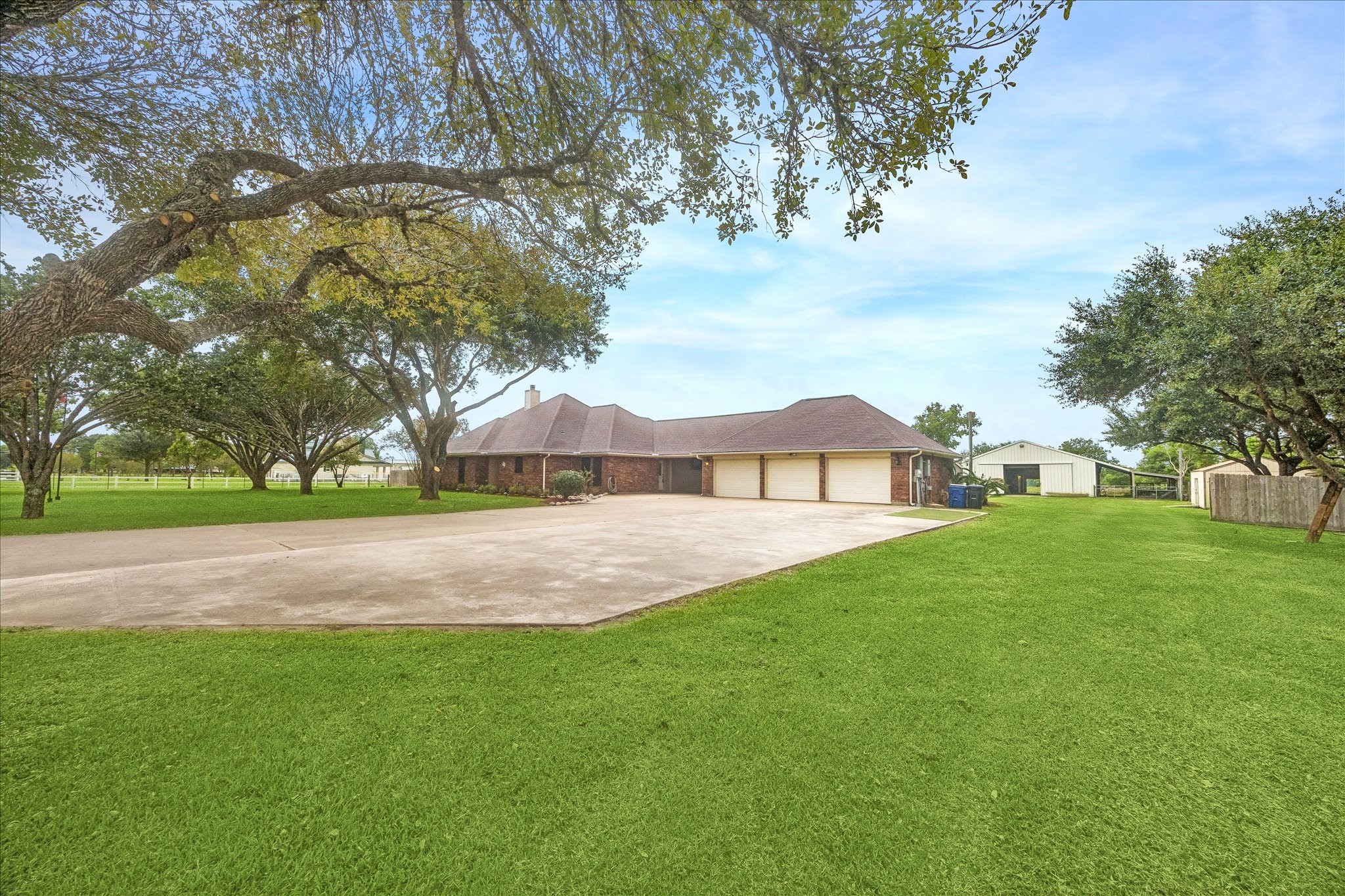 9102 N Humble Camp Road Property Photo 4
