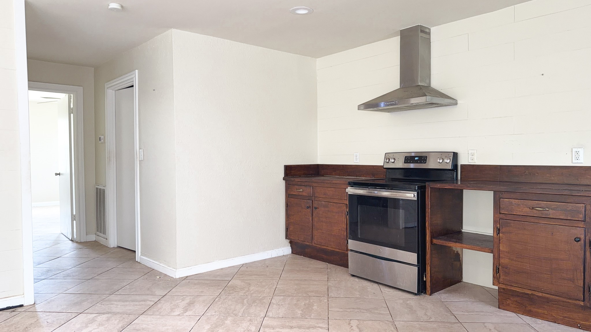 6114 Lazy Lane Property Photo 14