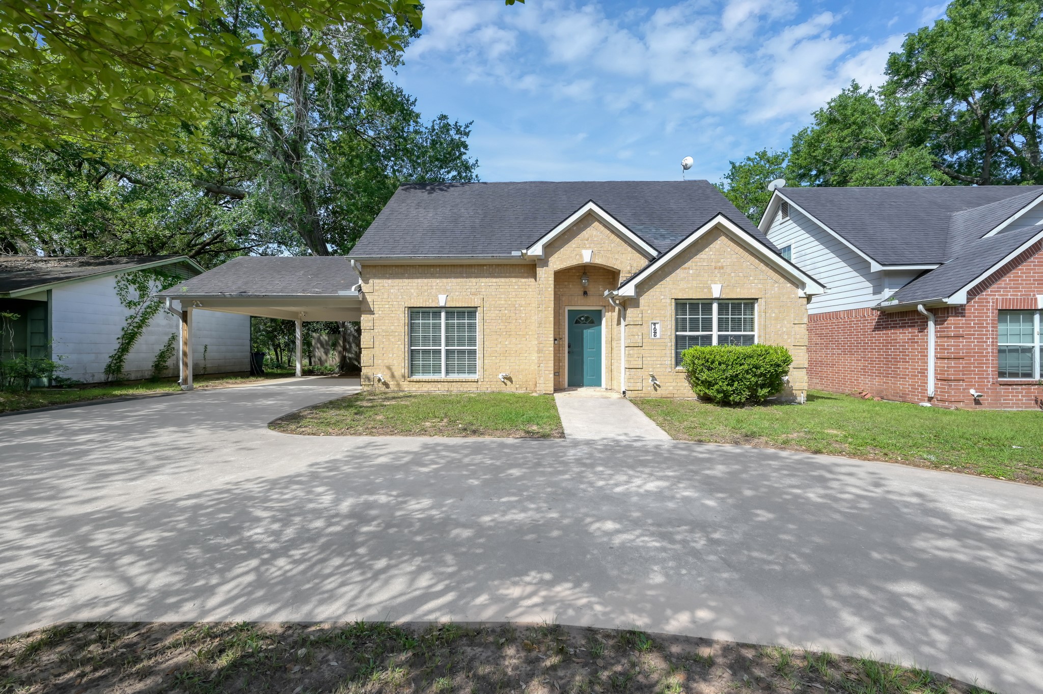125 Pine Street Property Photo 1