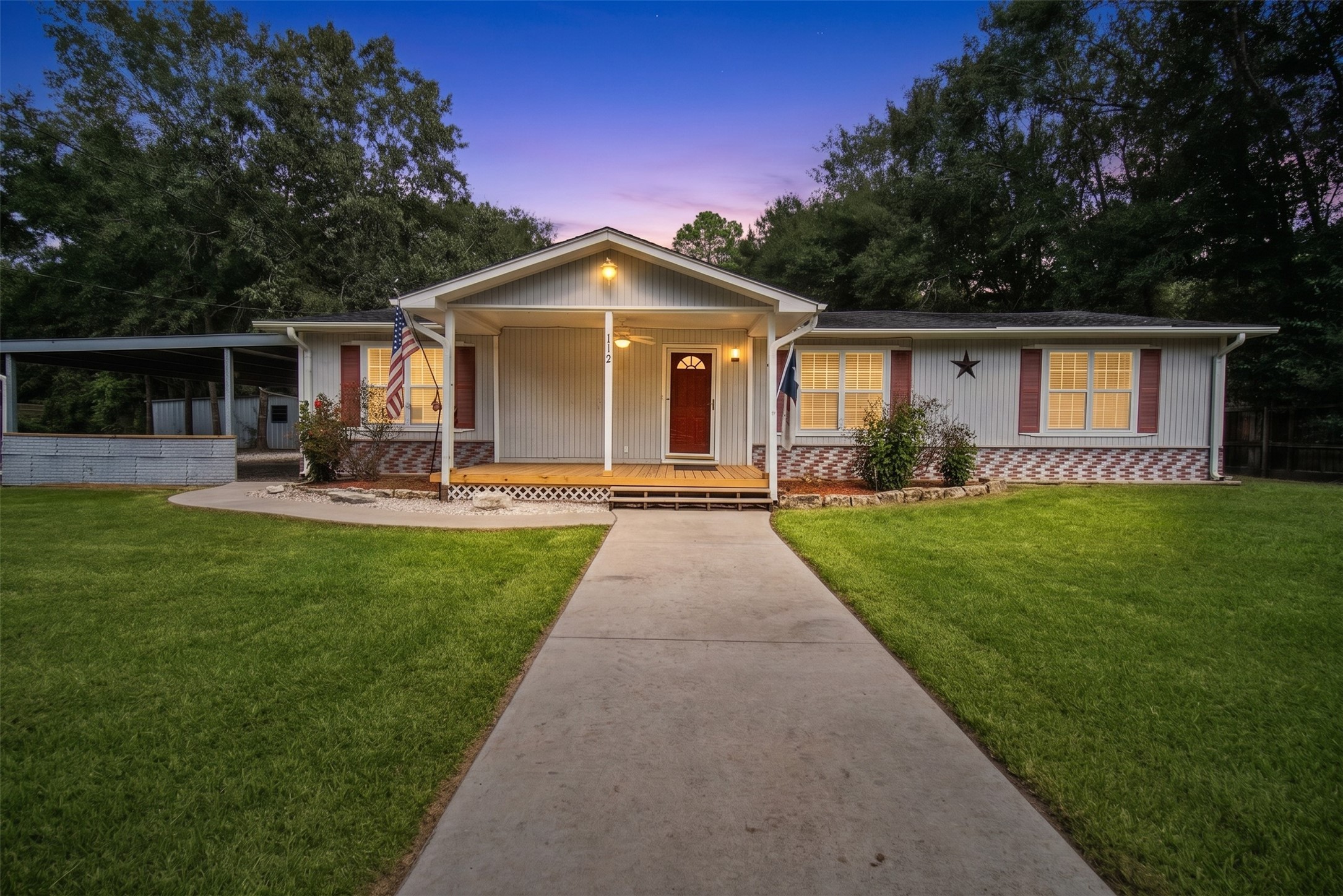 112 Lone Pine Drive Property Photo 1