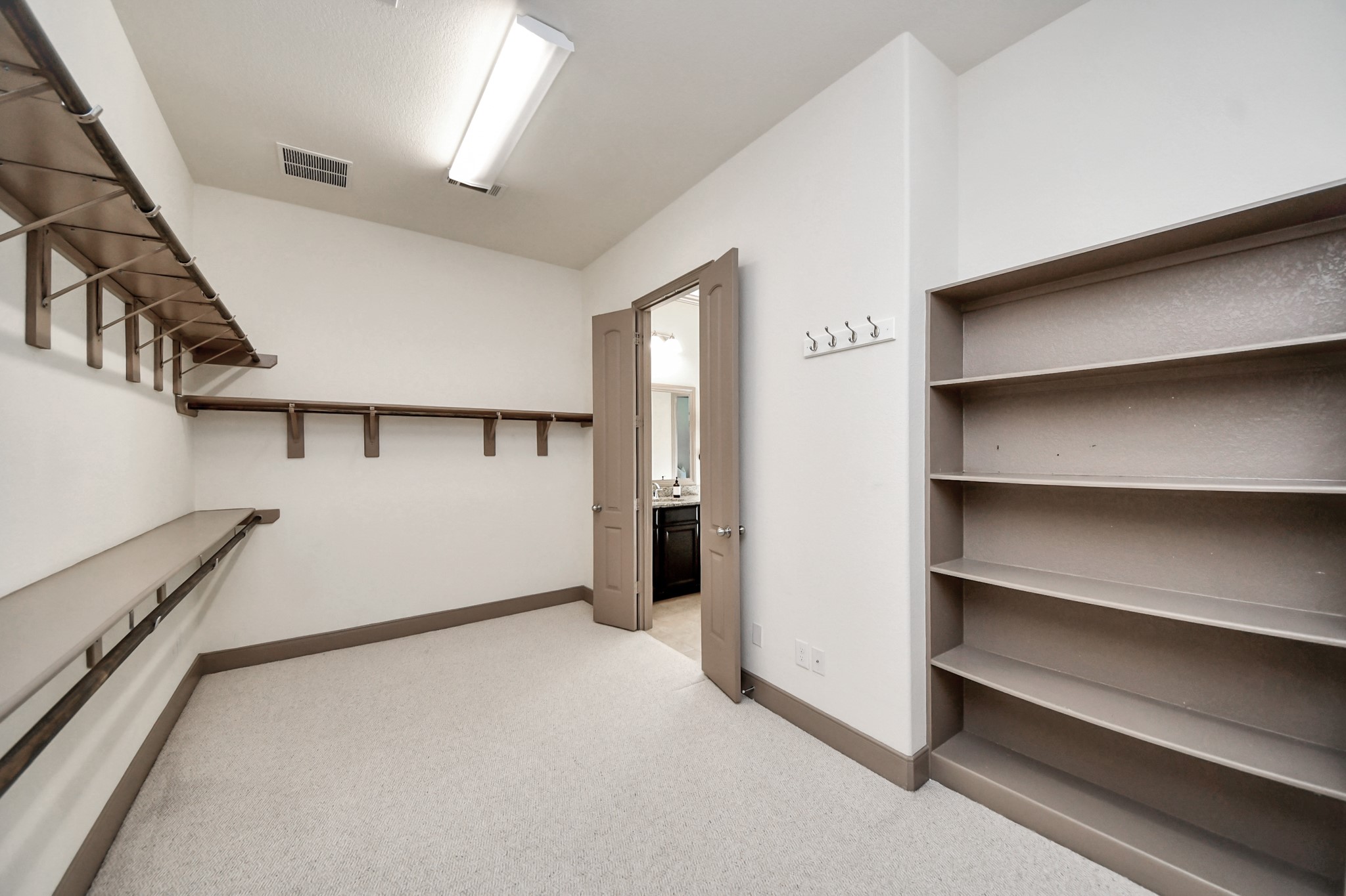 67 Azure Lake Court Property Photo 31