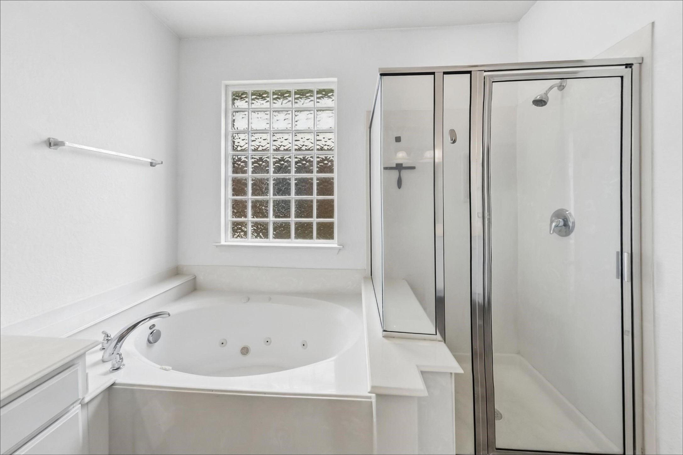 1402 Chandler Cove Property Photo 9