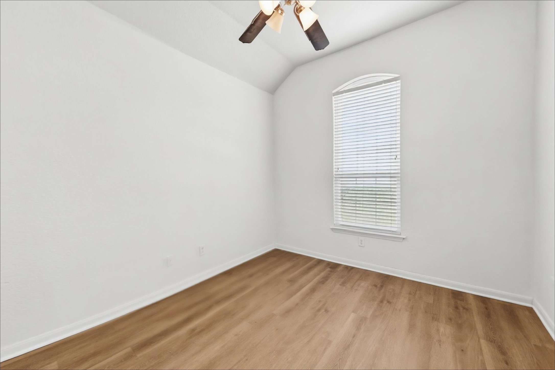 1402 Chandler Cove Property Photo 10