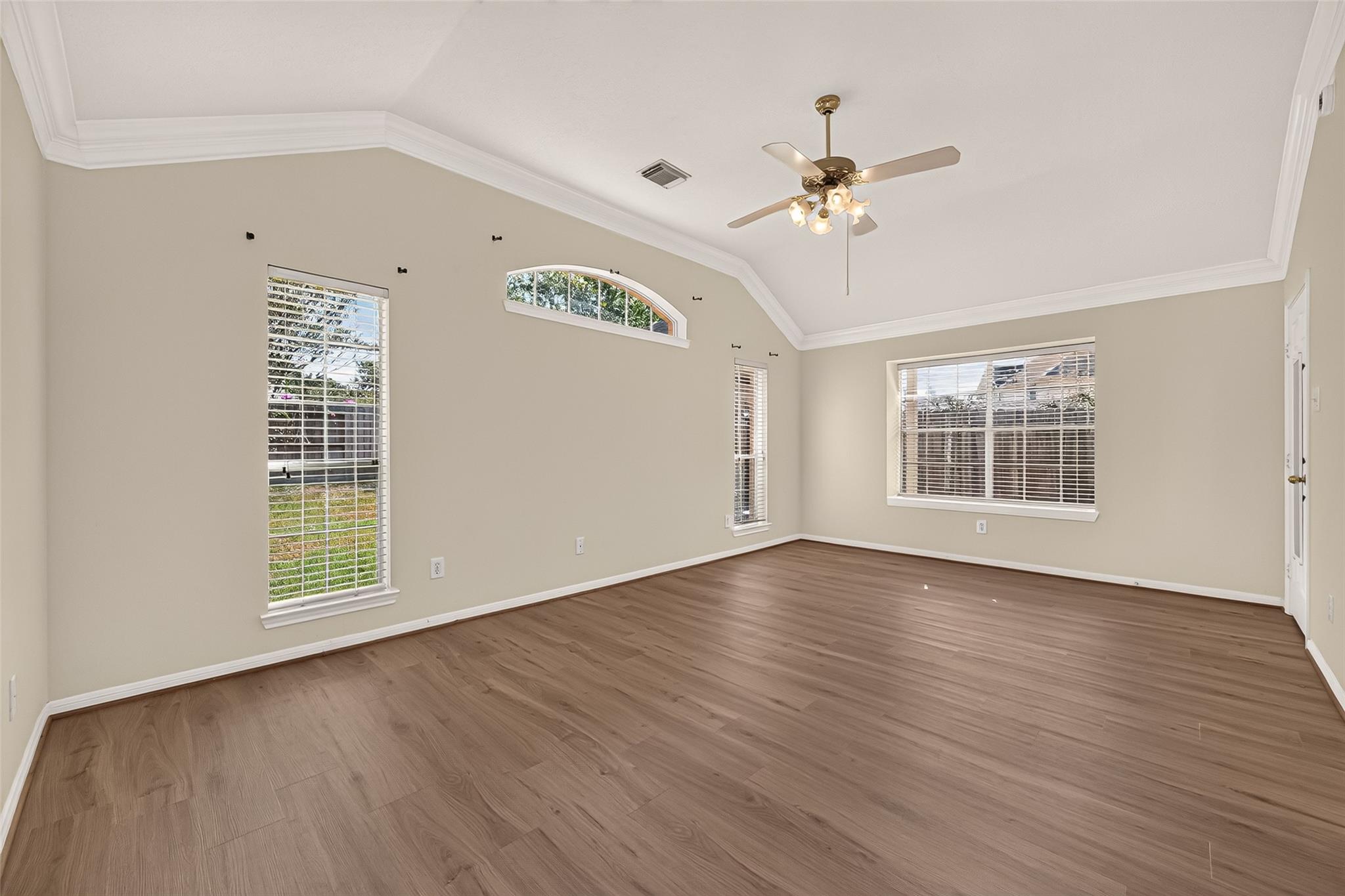 8914 Wheatland Drive Property Photo 33