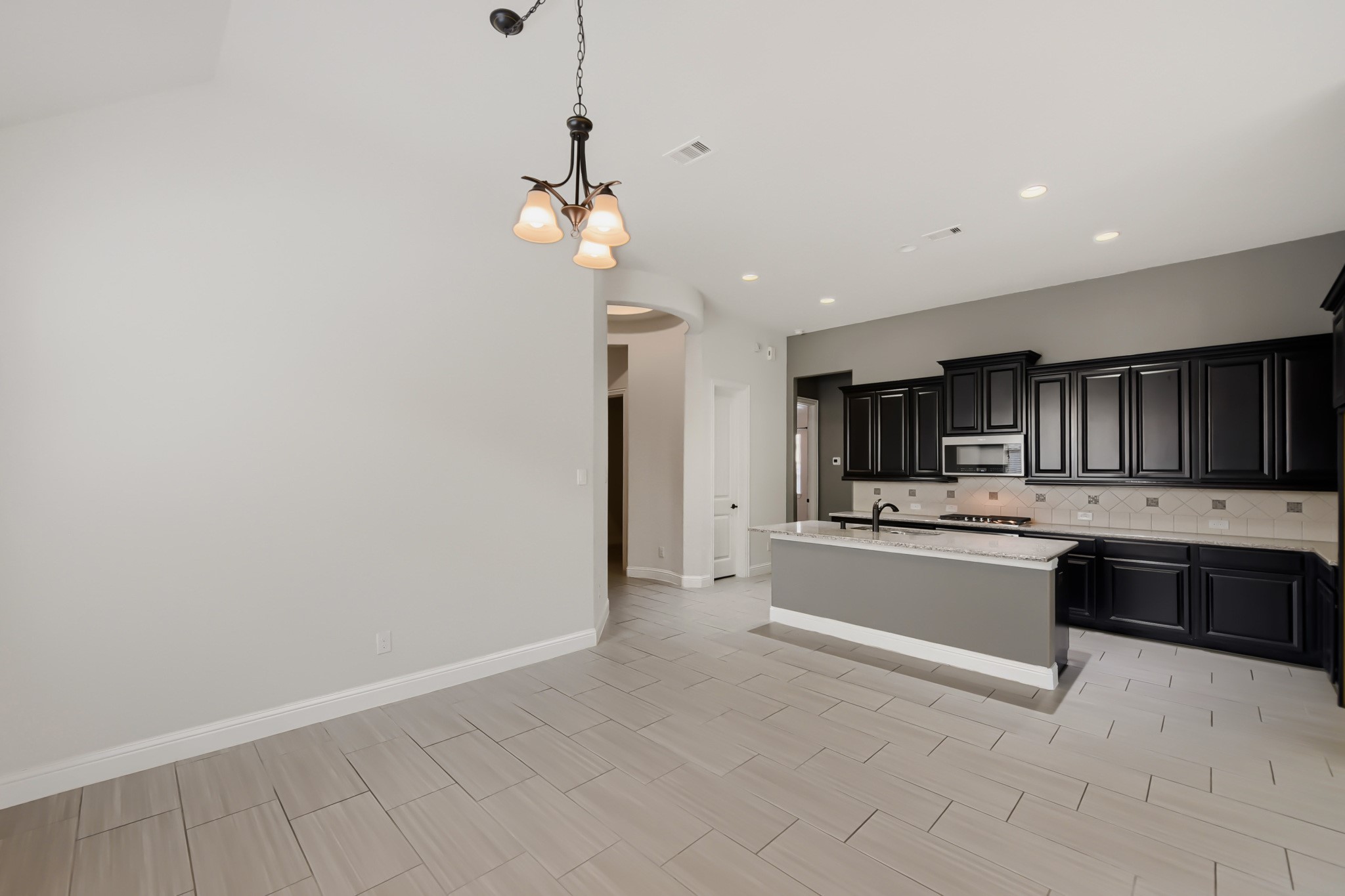 27917 Spearhead Ridge Drive Property Photo 6