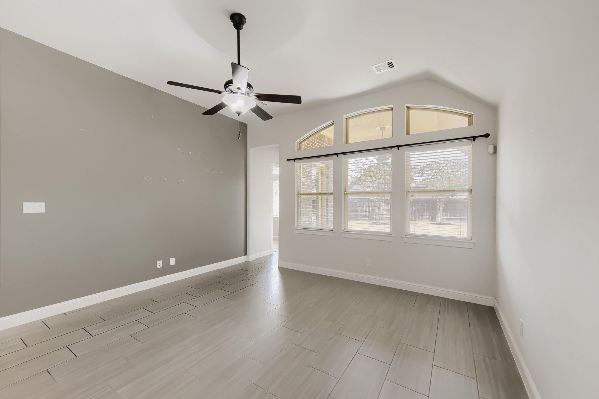 27917 Spearhead Ridge Drive Property Photo 7