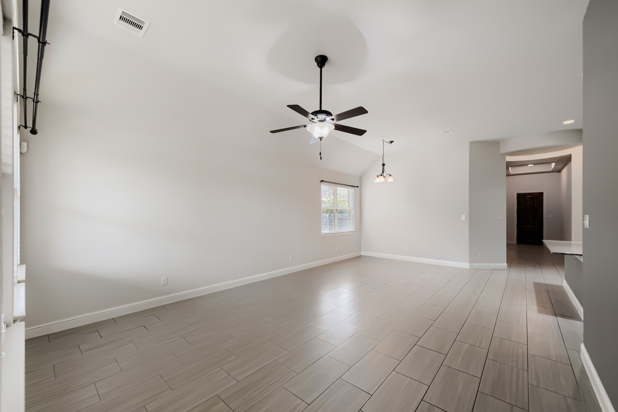 27917 Spearhead Ridge Drive Property Photo 8