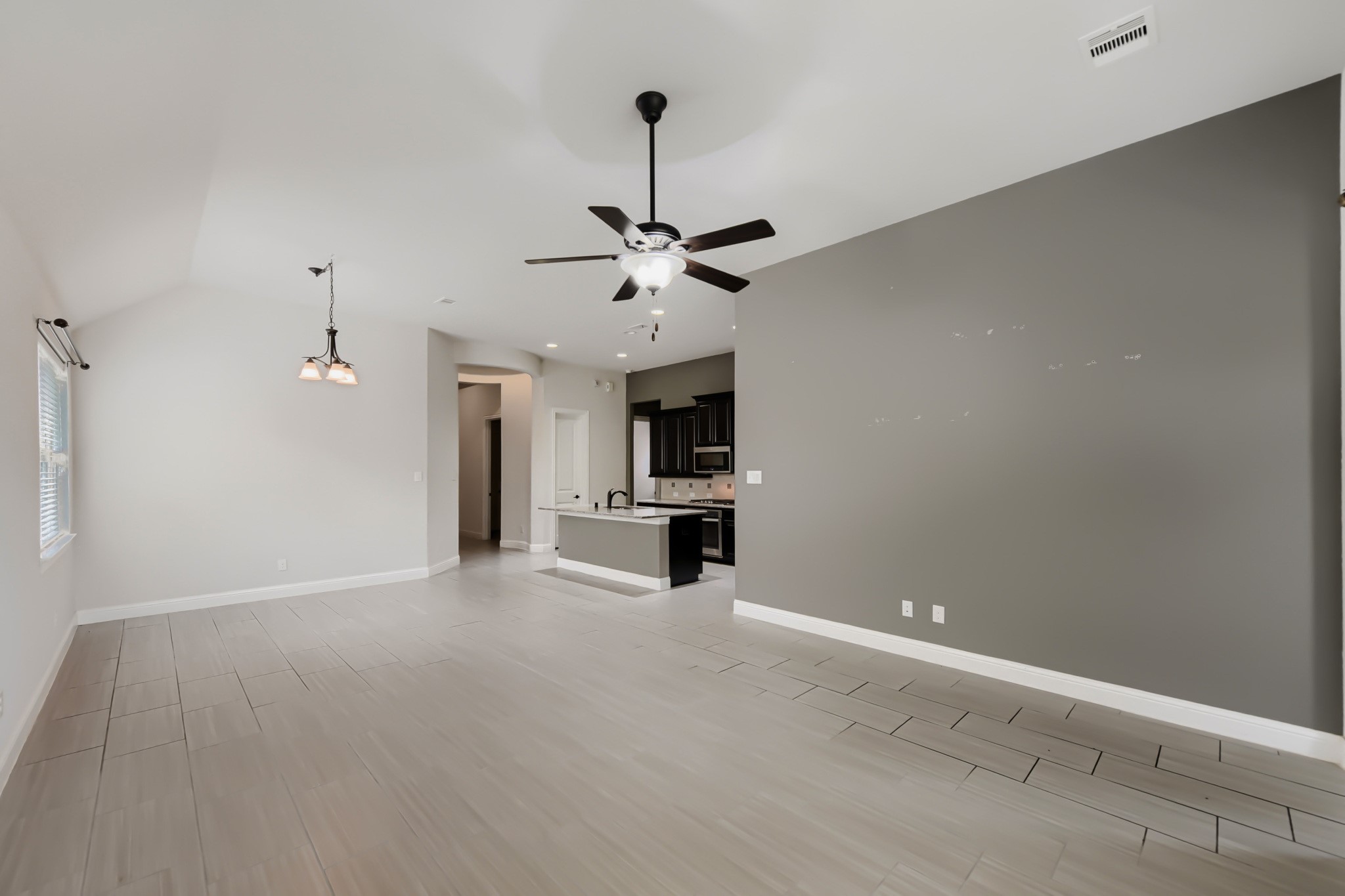 27917 Spearhead Ridge Drive Property Photo 9