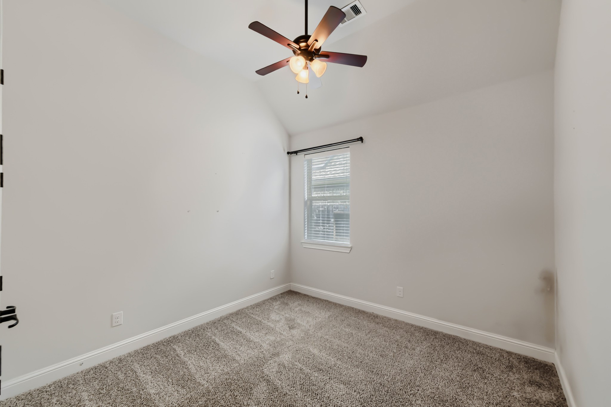 27917 Spearhead Ridge Drive Property Photo 17
