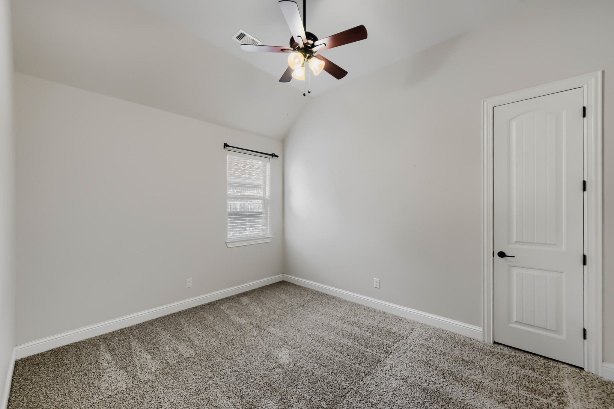 27917 Spearhead Ridge Drive Property Photo 18