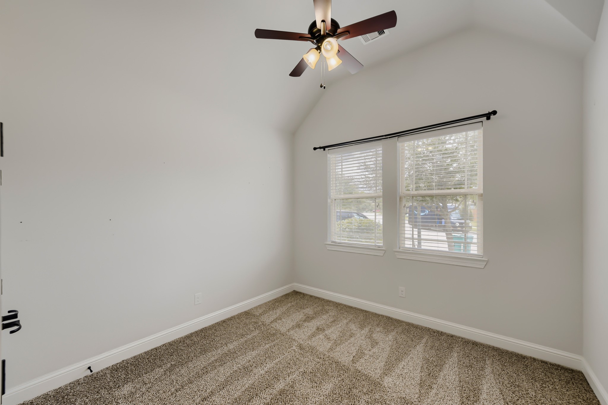 27917 Spearhead Ridge Drive Property Photo 19