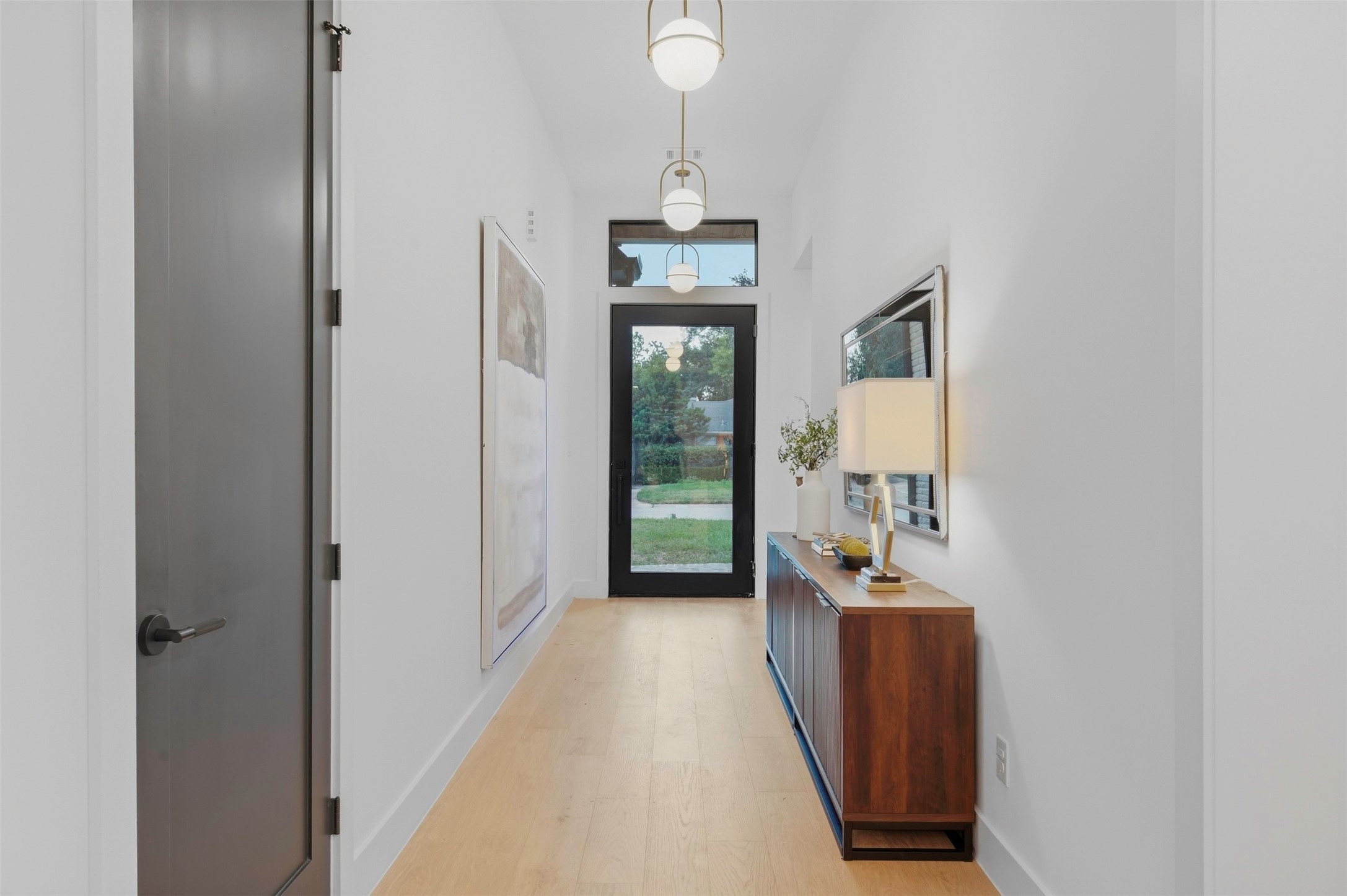 2023 Viking Drive Property Photo 4