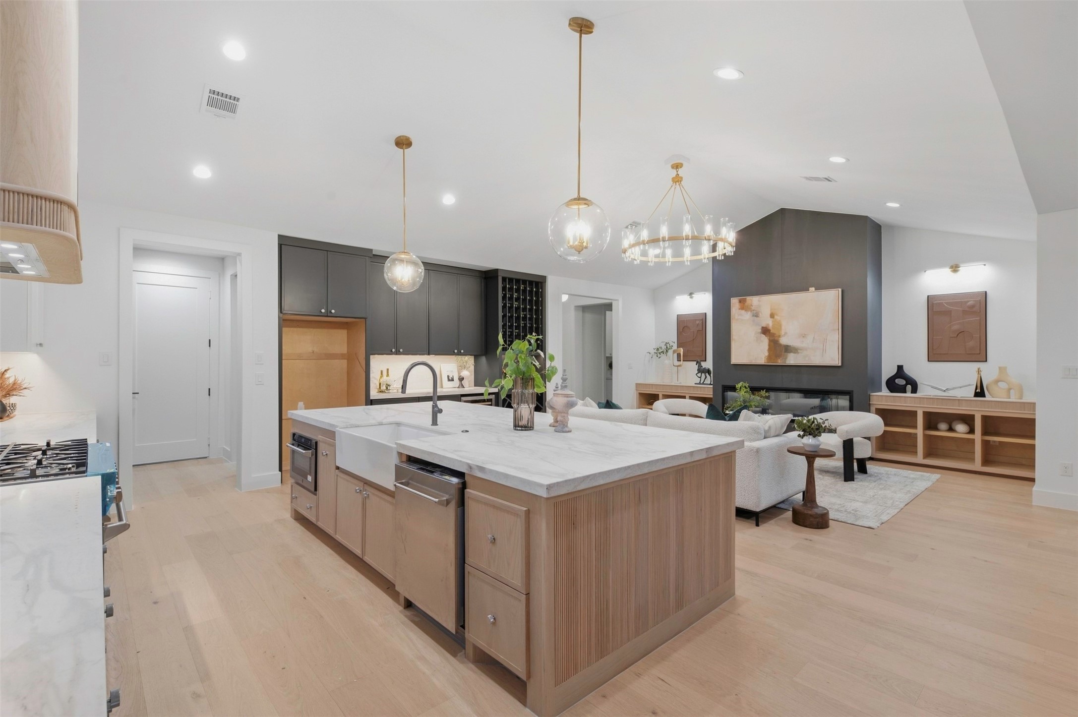 2023 Viking Drive Property Photo 19