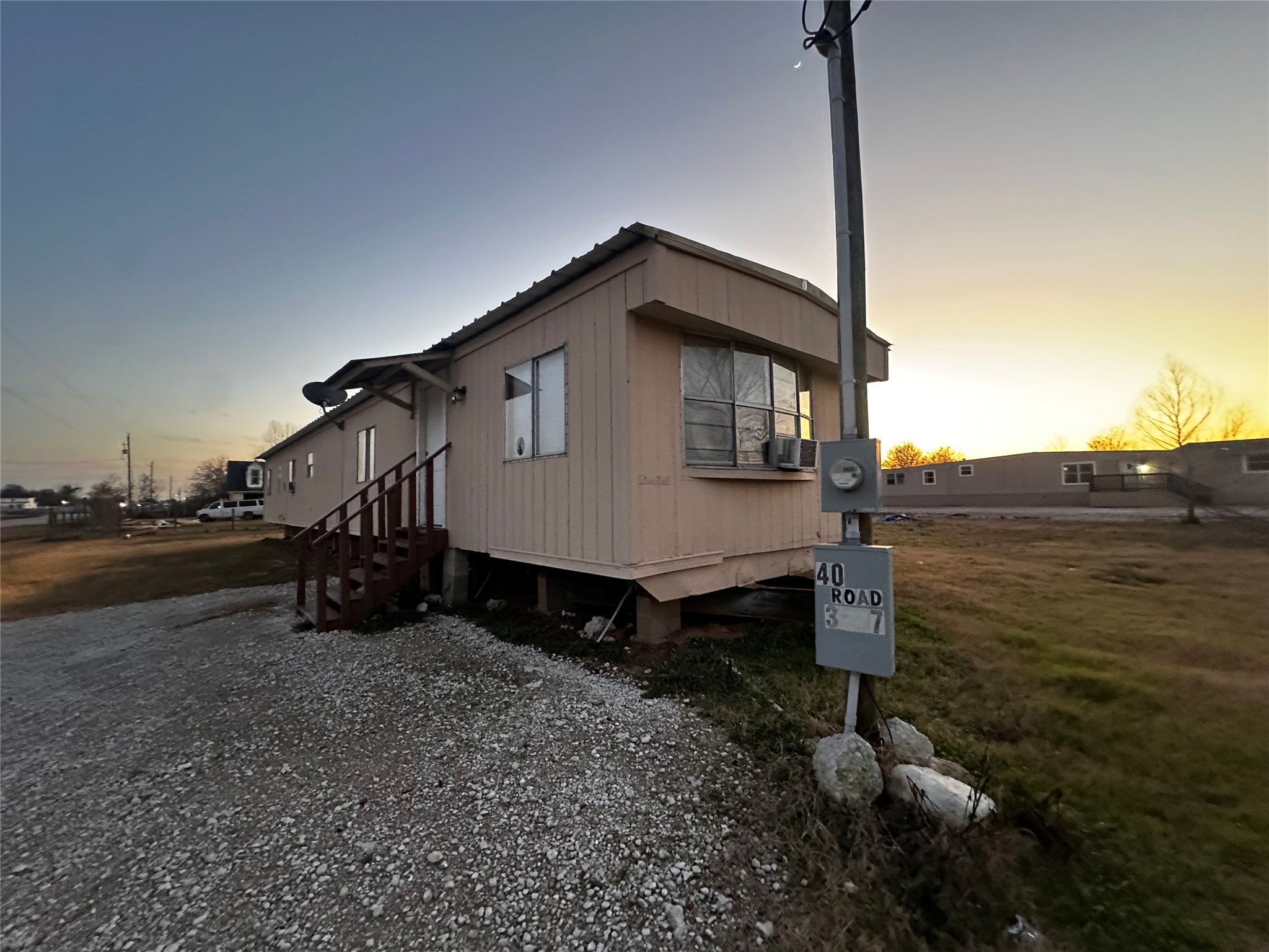 40 County Rd 3557 Property Photo 1