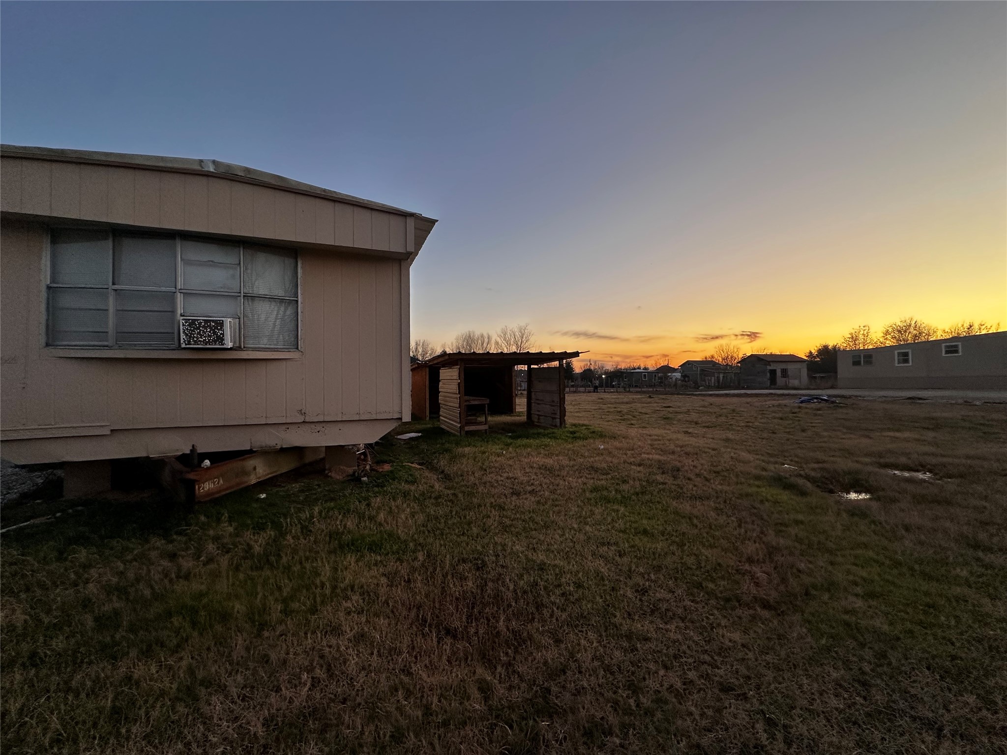 40 County Rd 3557 Property Photo 2