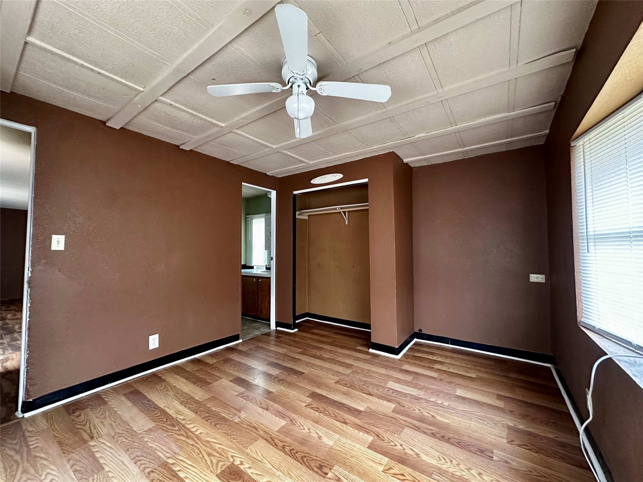 40 County Rd 3557 Property Photo 5