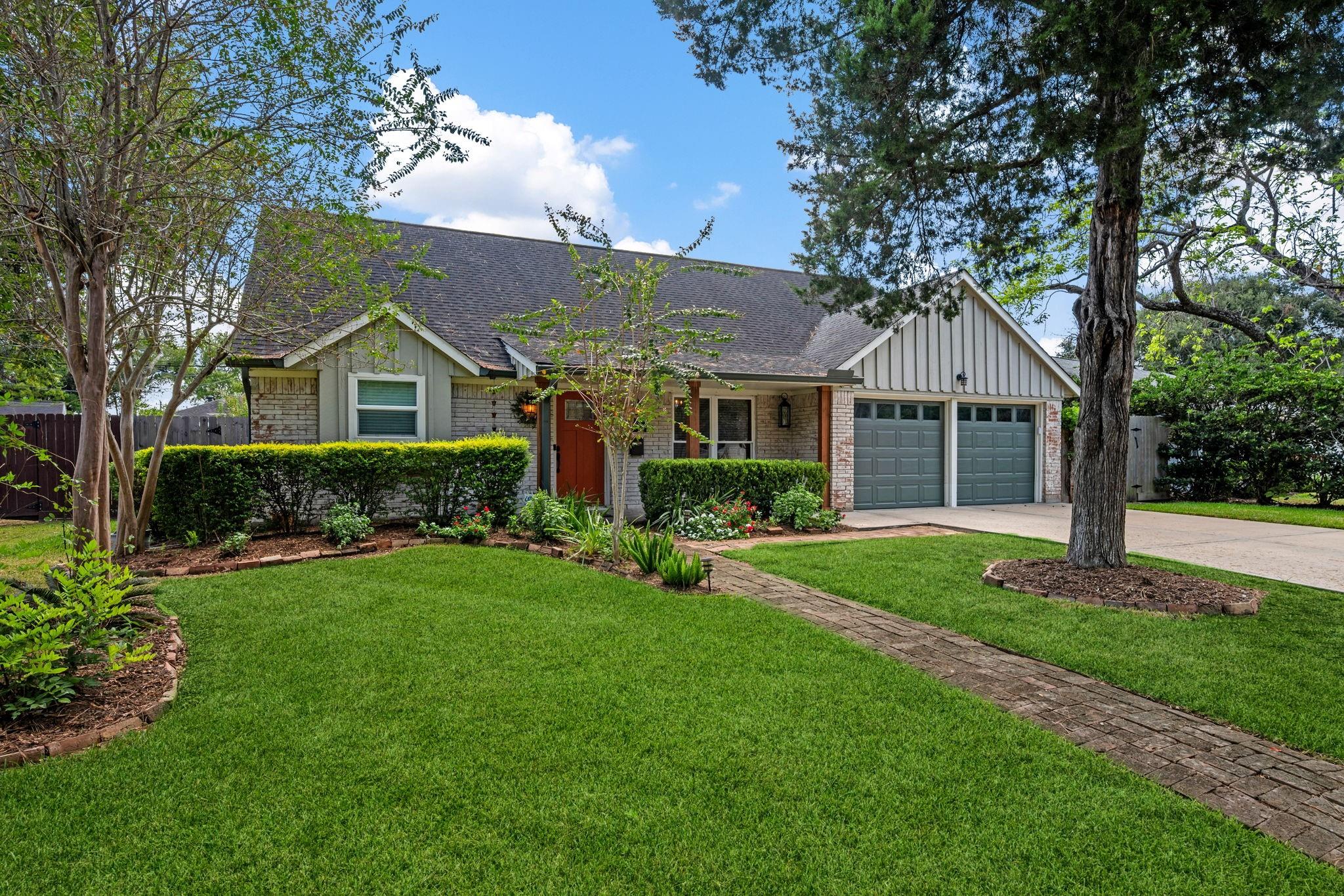 5711 Cerritos Drive, Houston Tx 77035 Property Photo 2