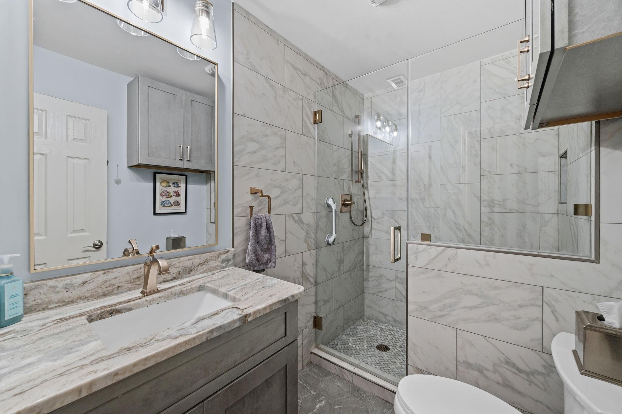 5711 Cerritos Drive, Houston Tx 77035 Property Photo 15