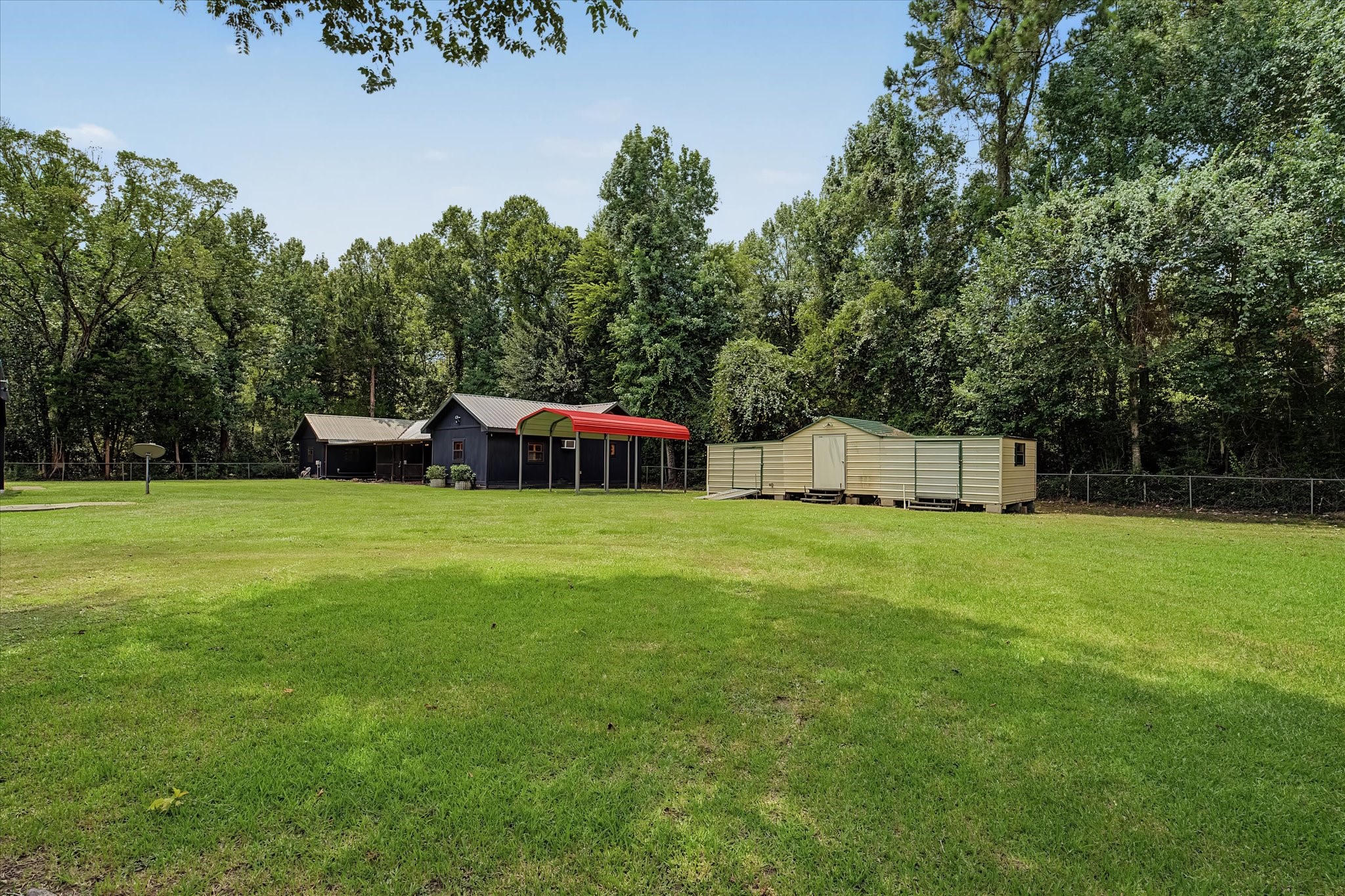 527 Number 9 Road Property Photo 4