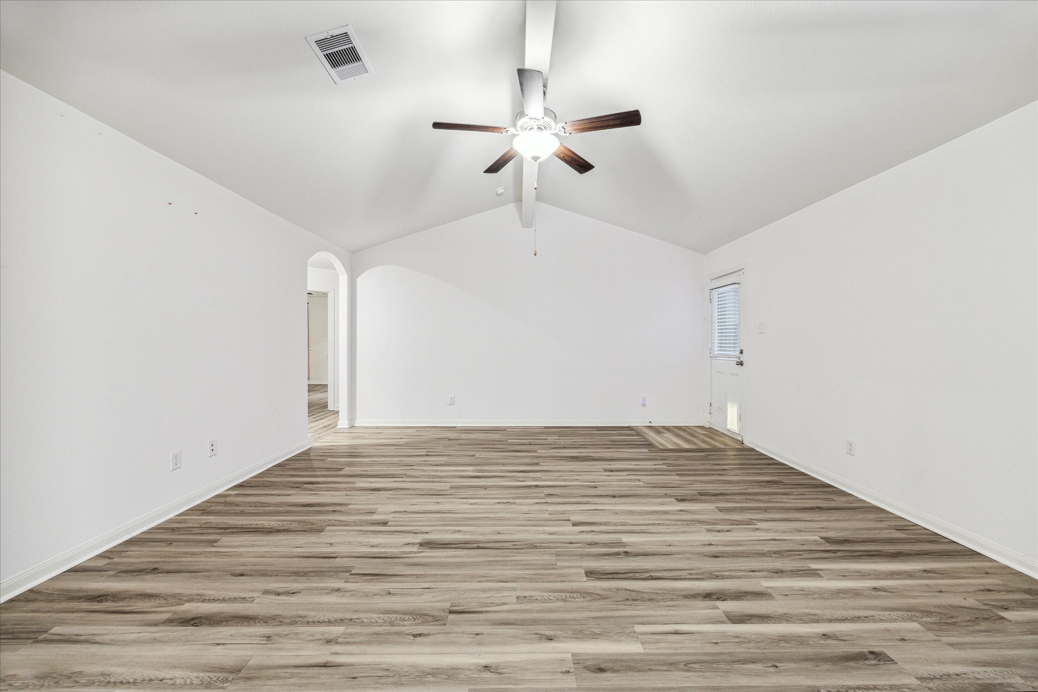 517 Amberwood Park Drive Property Photo 6