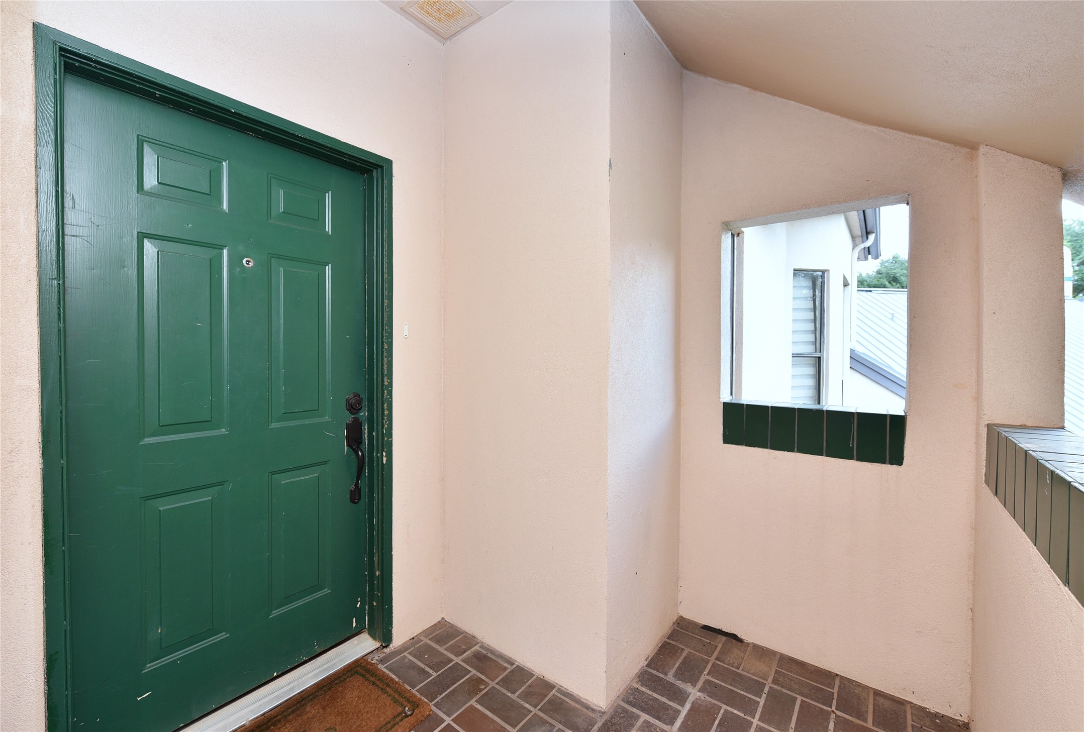 4144 Greystone Way 608 Property Photo 5
