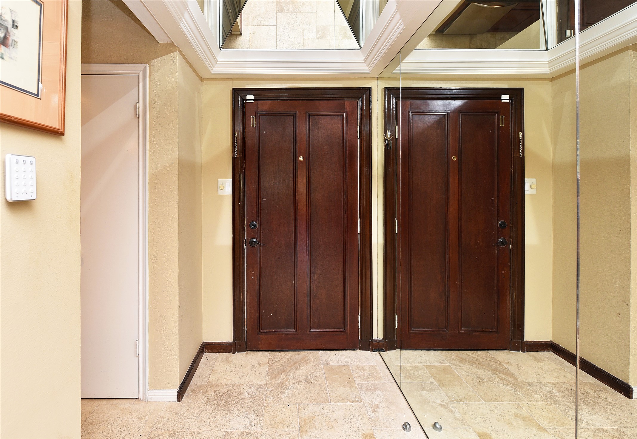 4144 Greystone Way 608 Property Photo 6
