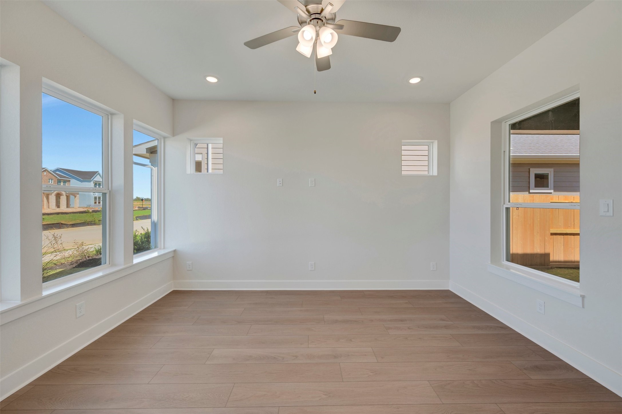 16746 Vibrant Avenue Property Photo 16