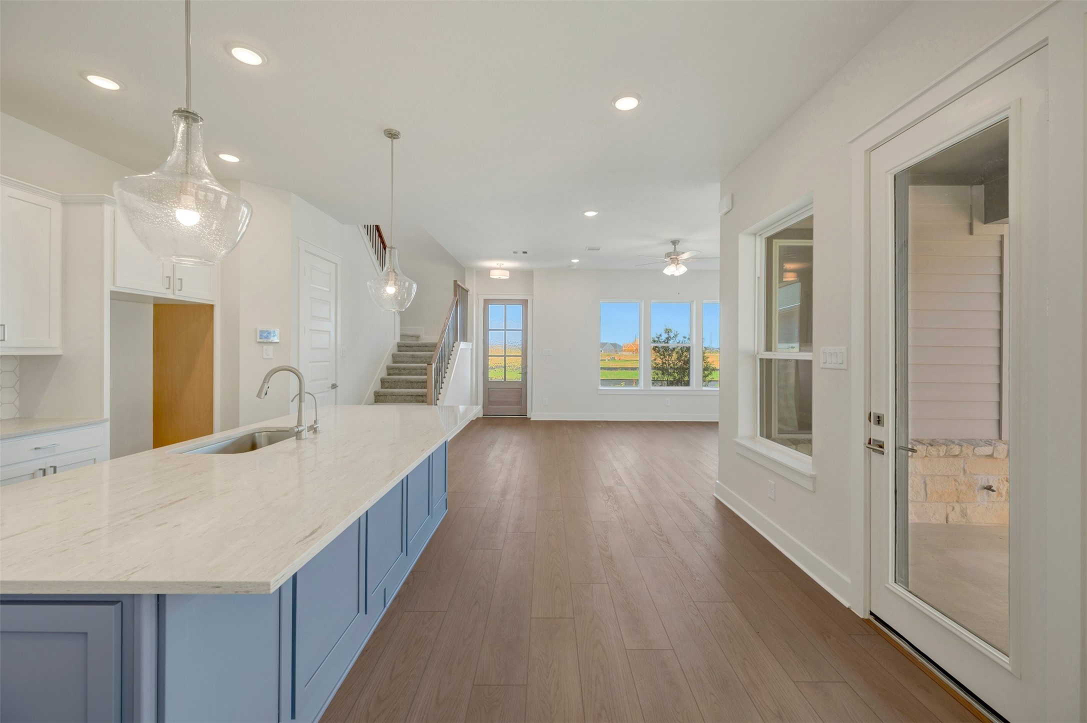 16746 Vibrant Avenue Property Photo 22