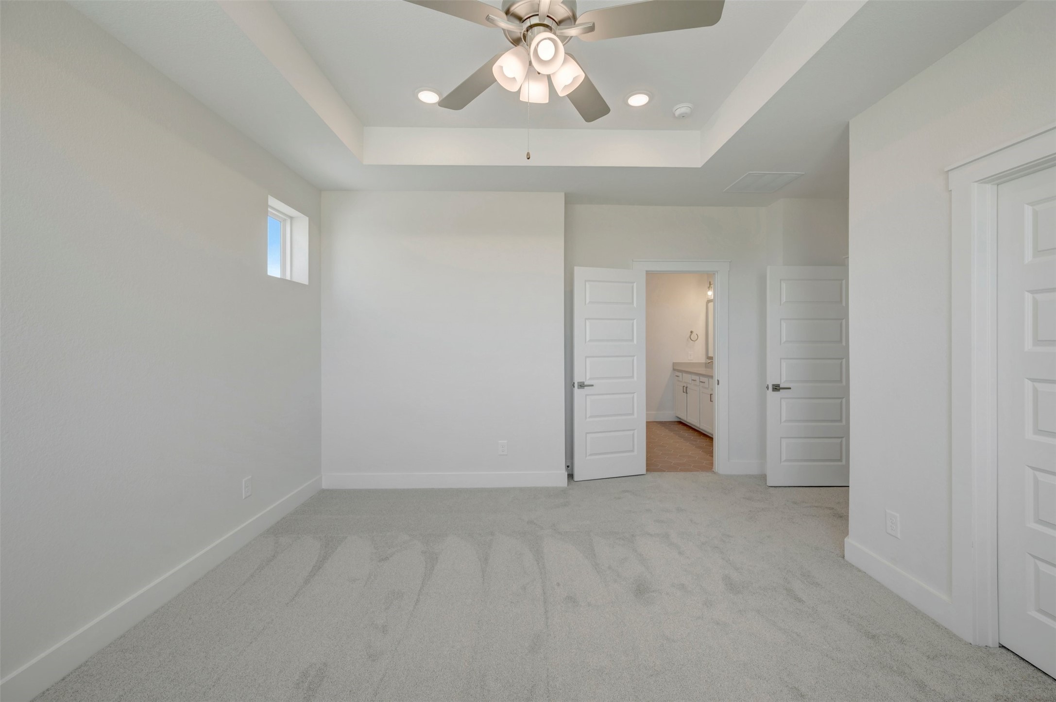 16746 Vibrant Avenue Property Photo 38