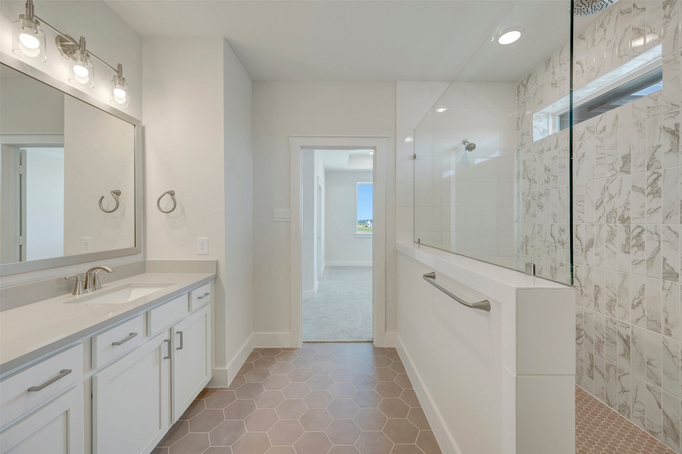 16746 Vibrant Avenue Property Photo 42
