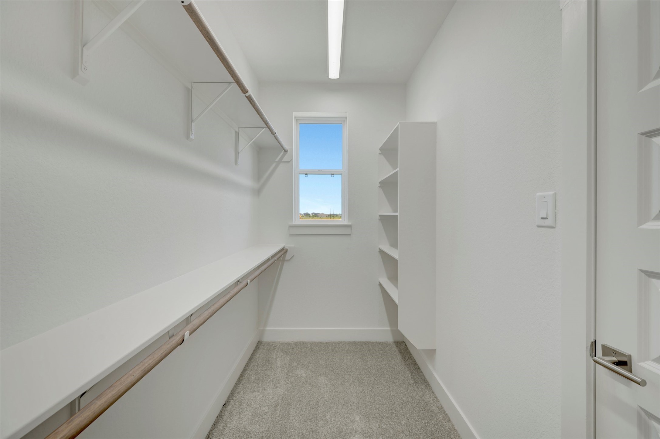 16746 Vibrant Avenue Property Photo 43