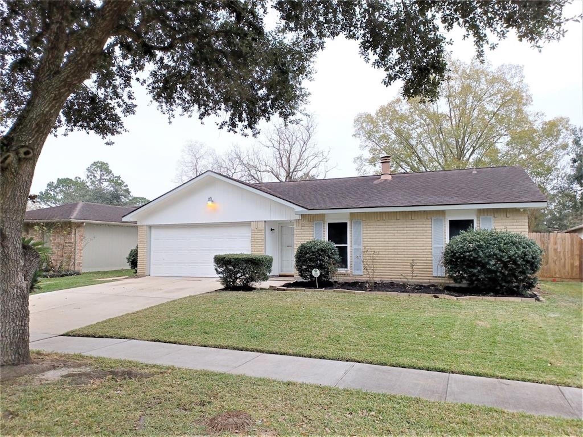 2011 Fall Meadow Drive Property Photo 1