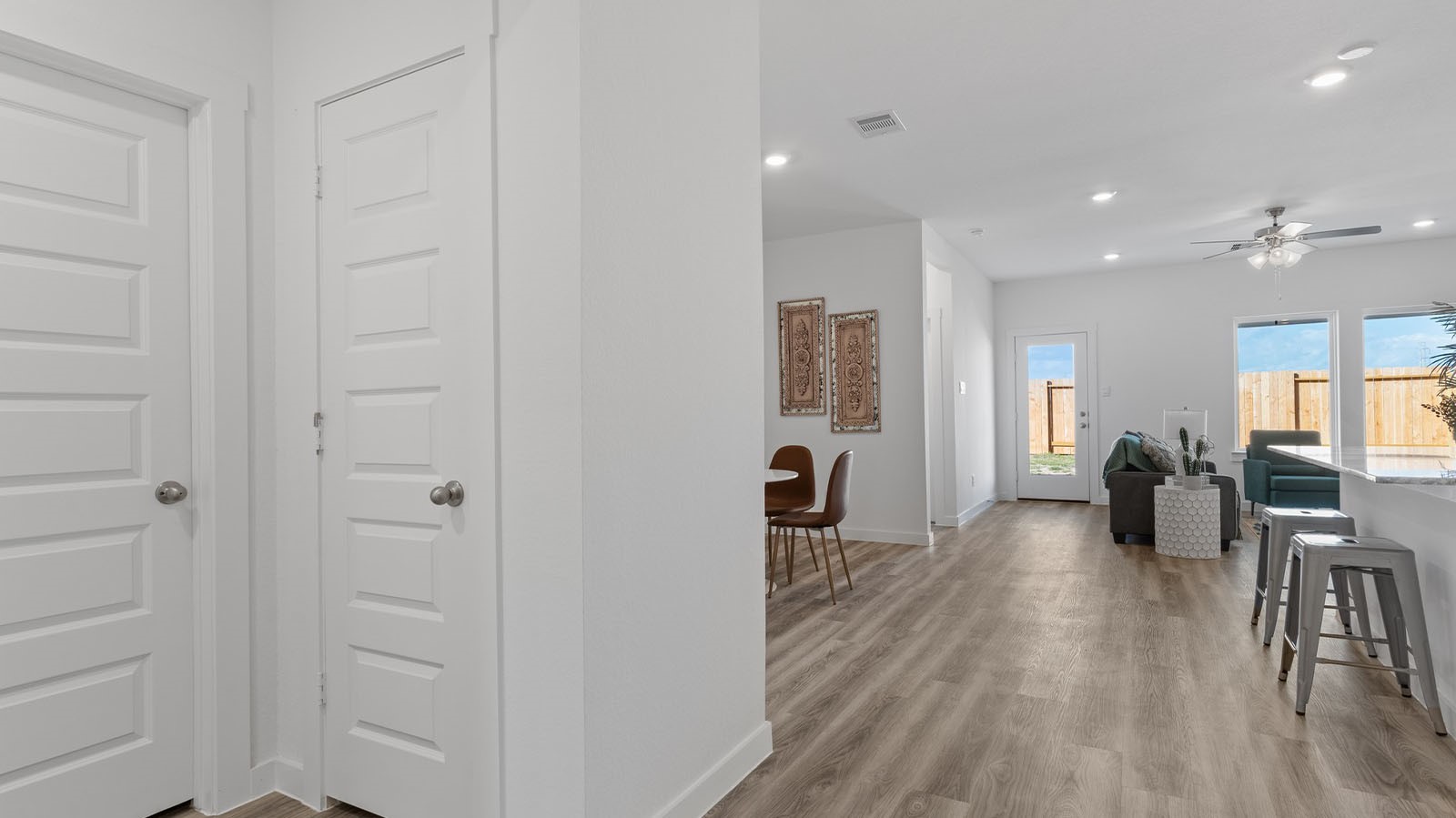 9418 Madison Property Photo 15