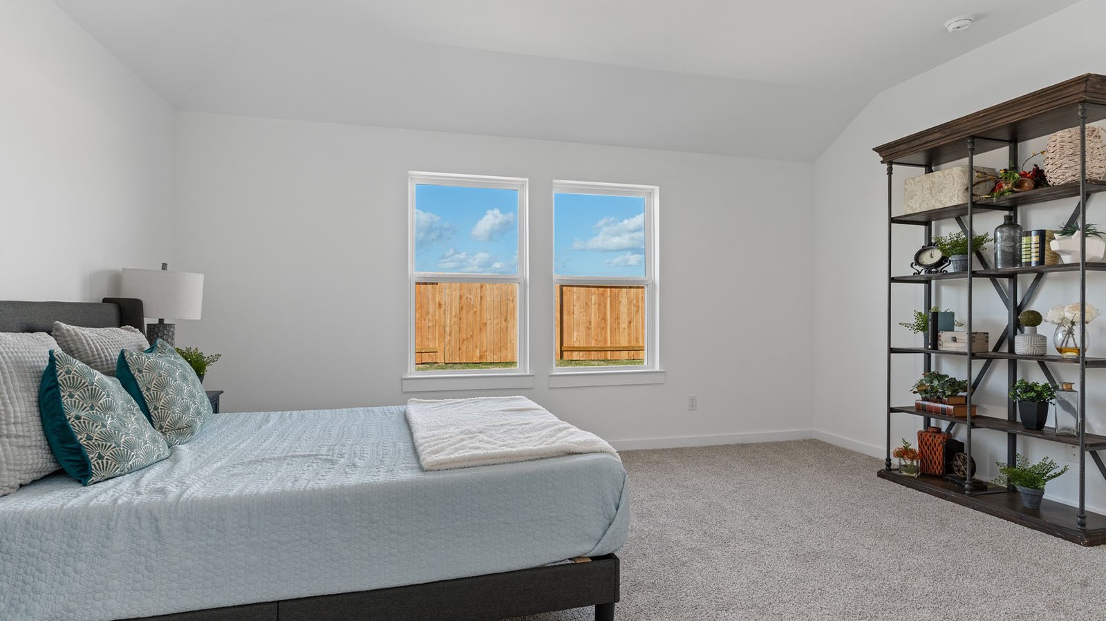 9418 Madison Property Photo 18