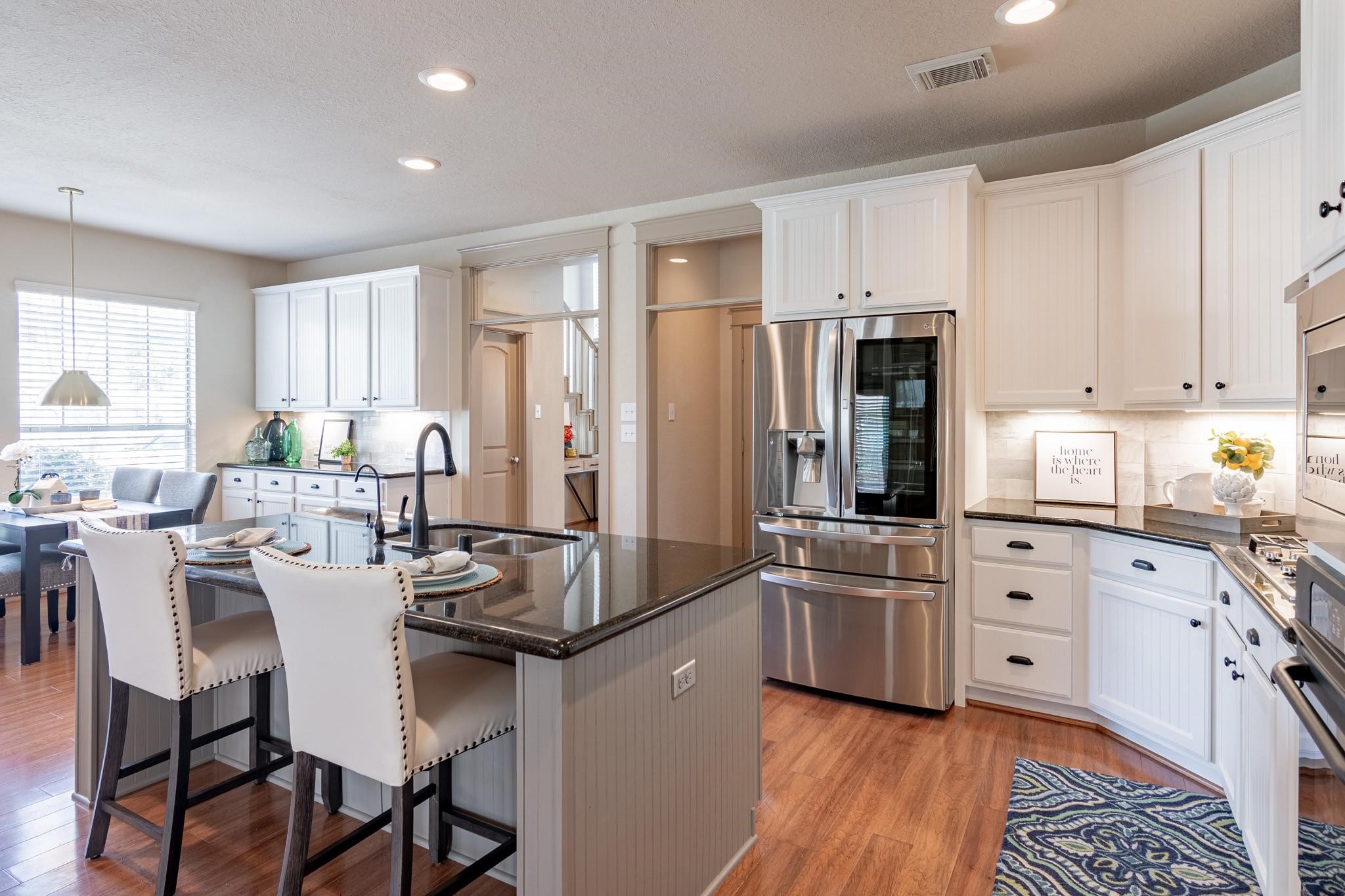 27 S Mews Wood Court Property Photo 13