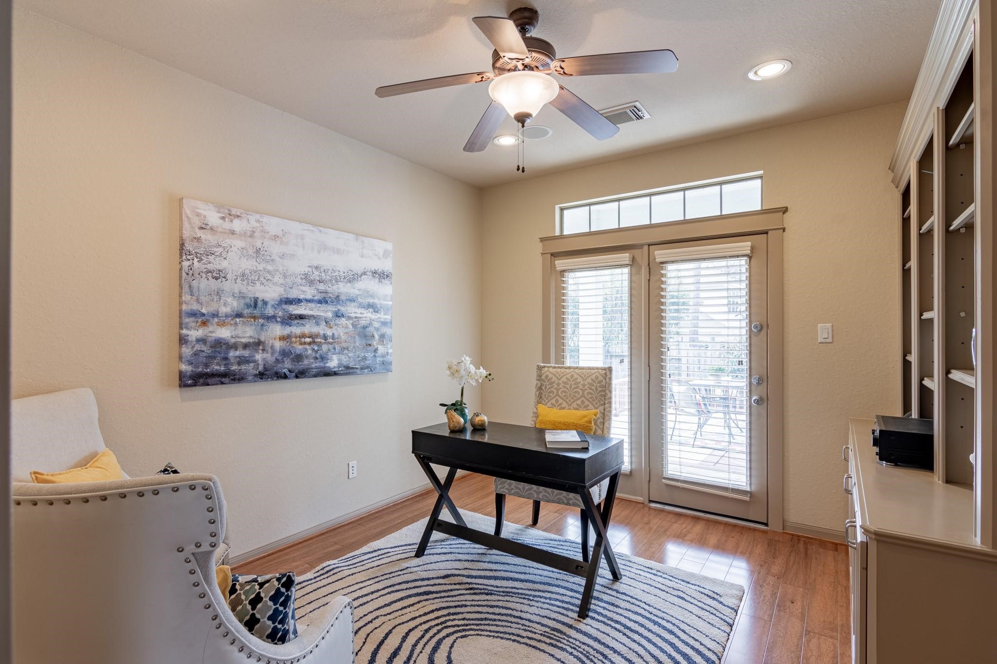 27 S Mews Wood Court Property Photo 19