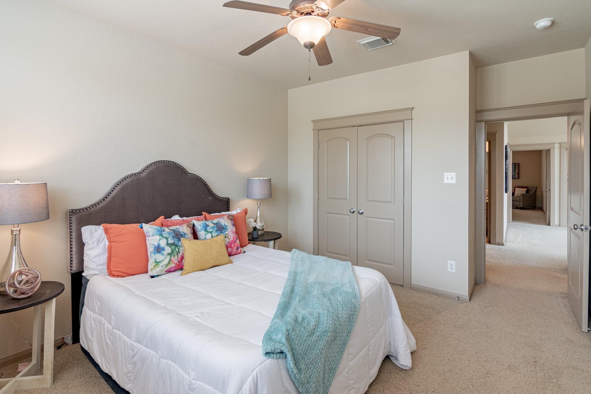 27 S Mews Wood Court Property Photo 30
