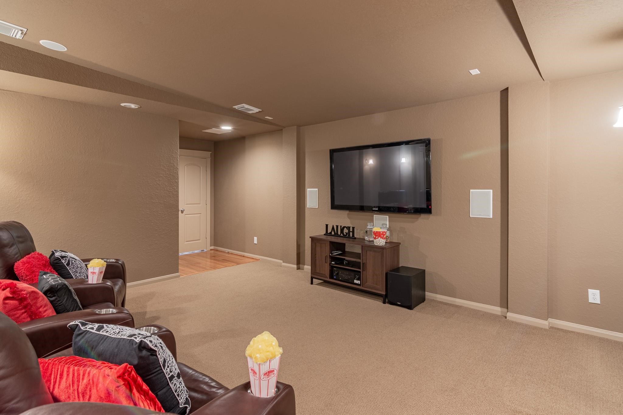 27 S Mews Wood Court Property Photo 36