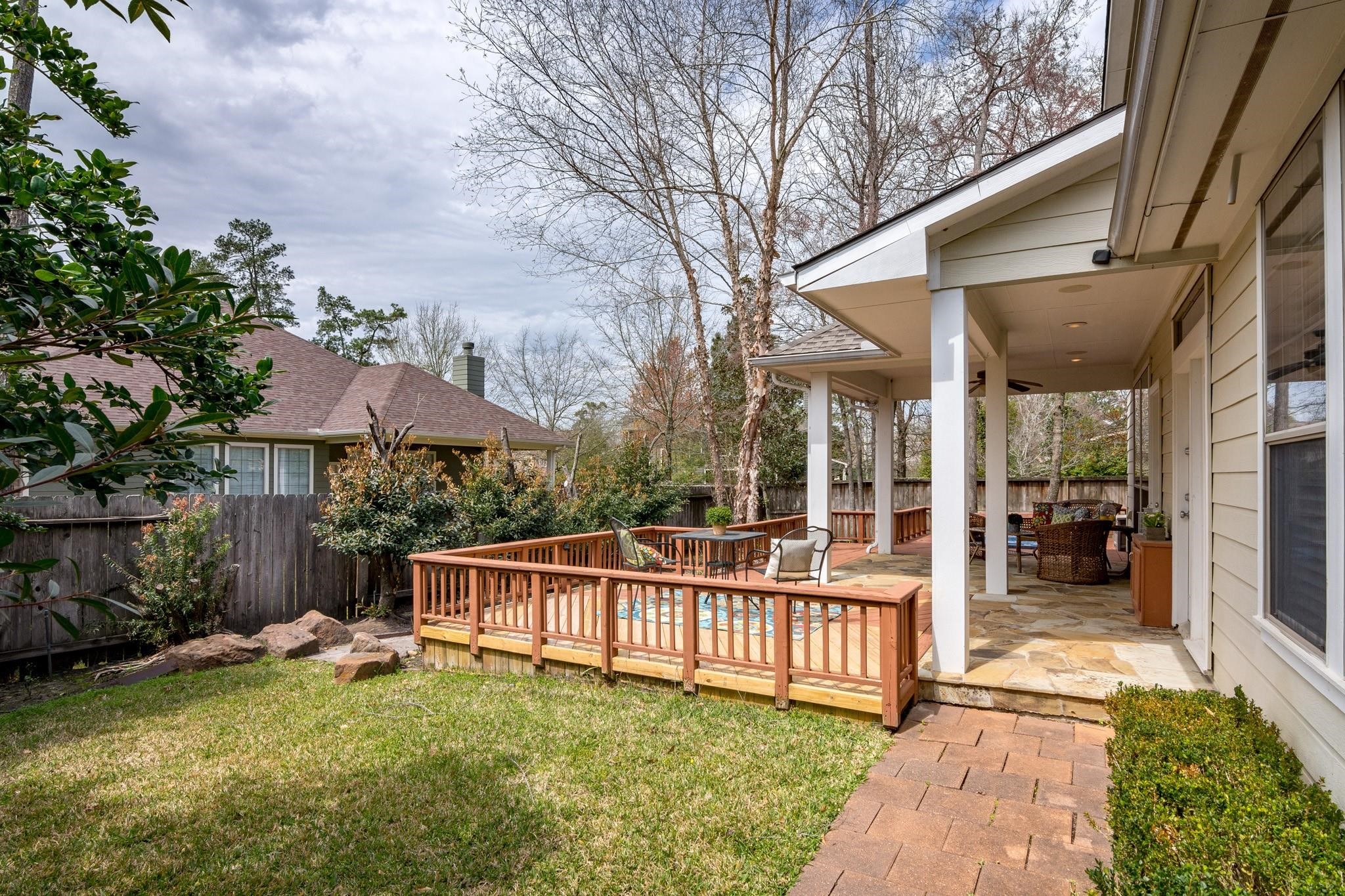27 S Mews Wood Court Property Photo 45
