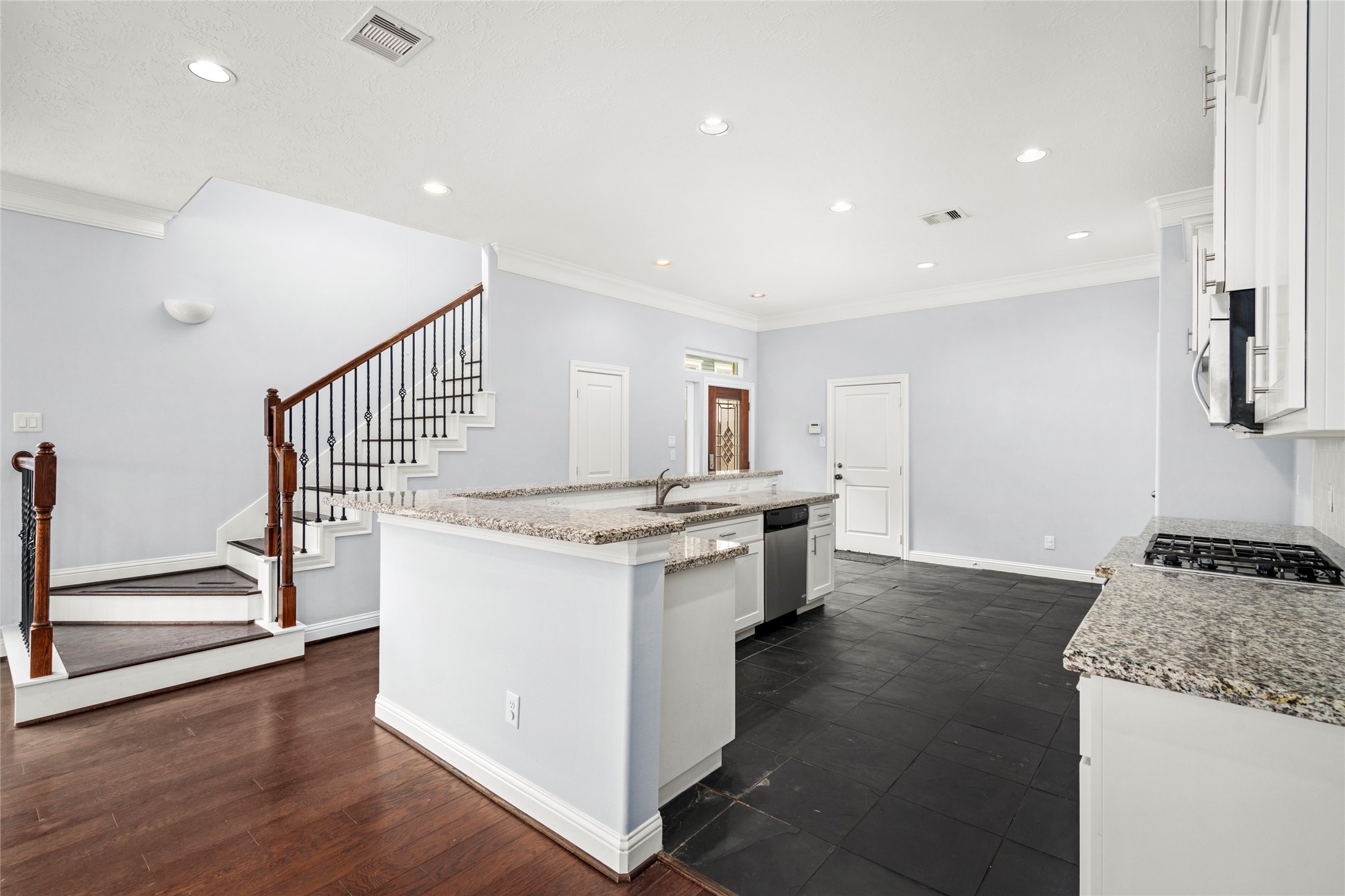 1611 Summer Street B Property Photo 9