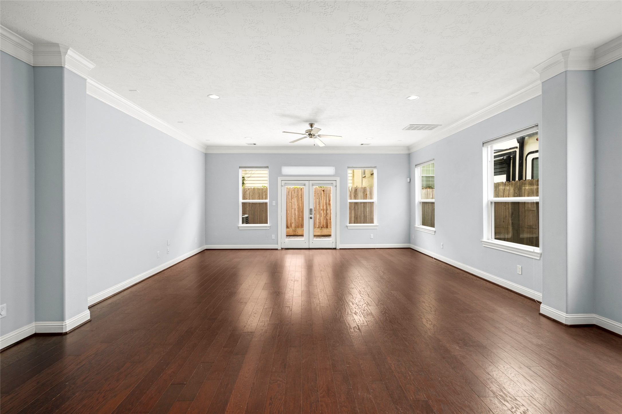 1611 Summer Street B Property Photo 11
