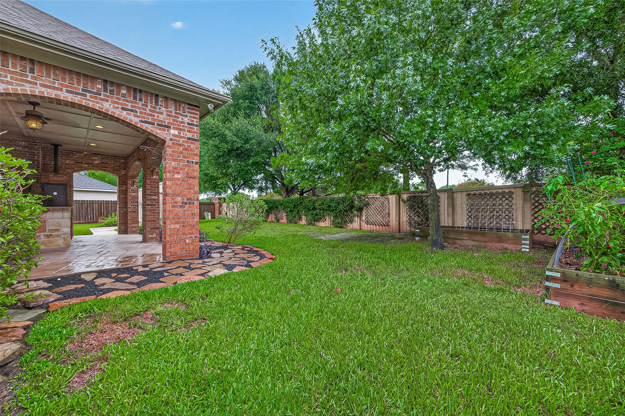9810 Aubrey Hills Lane Property Photo 6