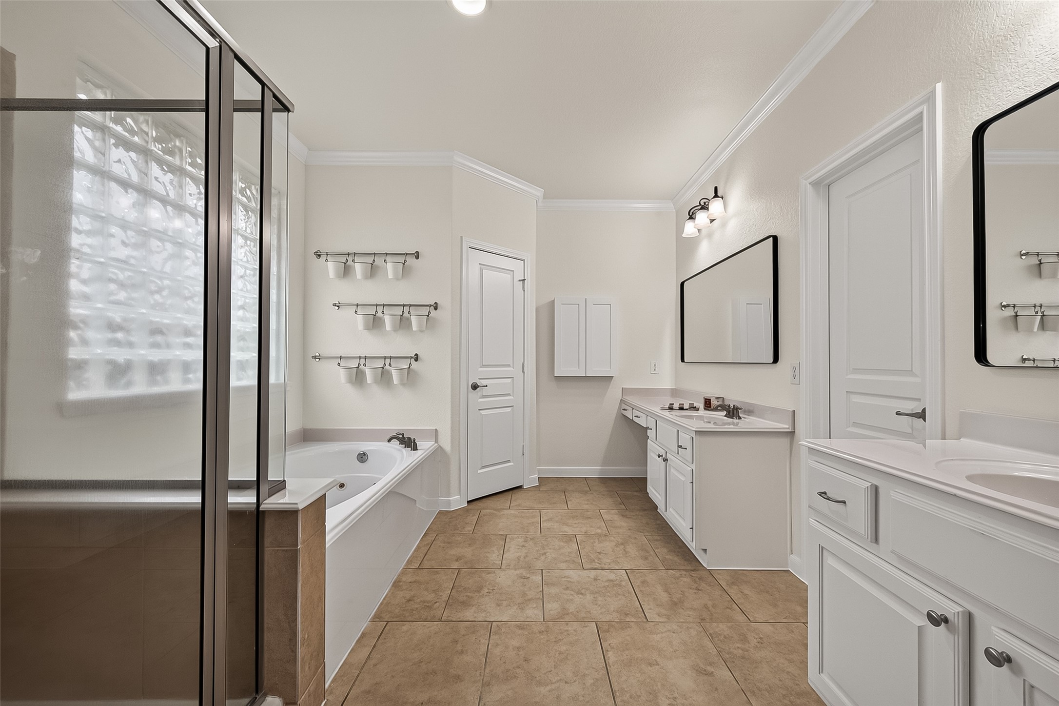 9810 Aubrey Hills Lane Property Photo 38