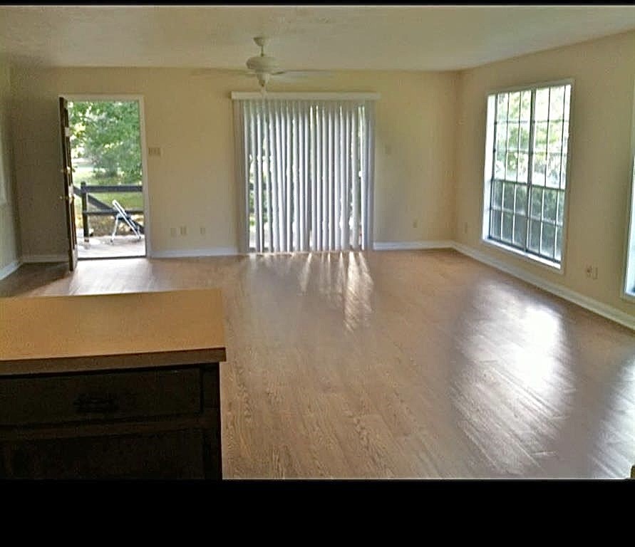 40 County Road 2213 Property Photo 5