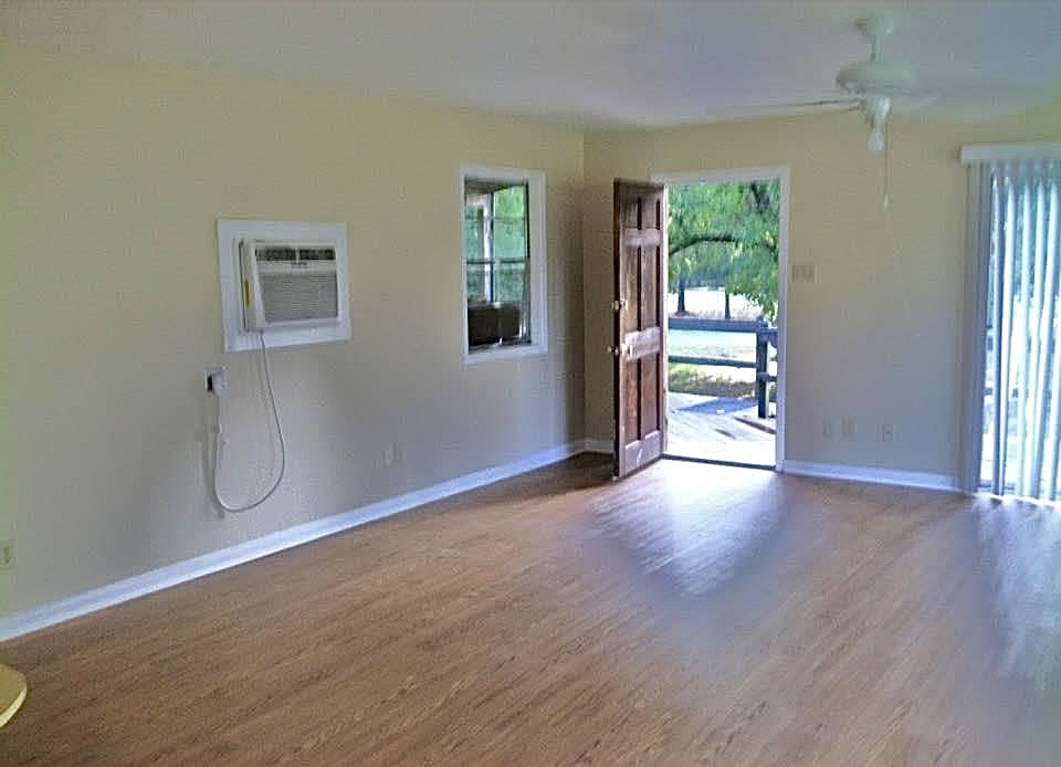 40 County Road 2213 Property Photo 6