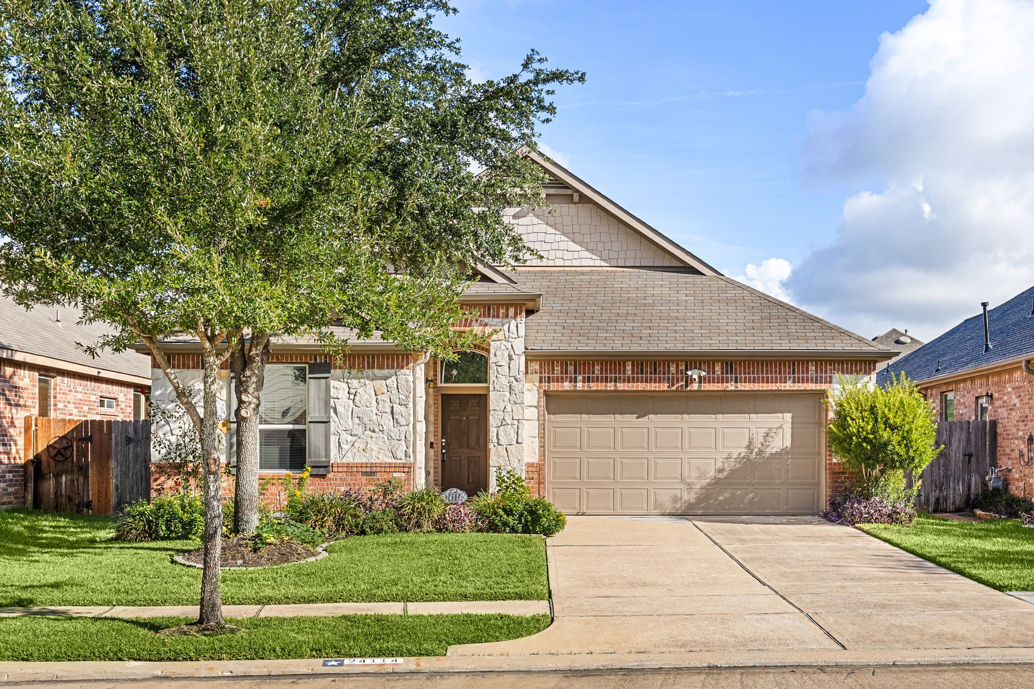 24114 Buffalo Cove Lane Property Photo 1