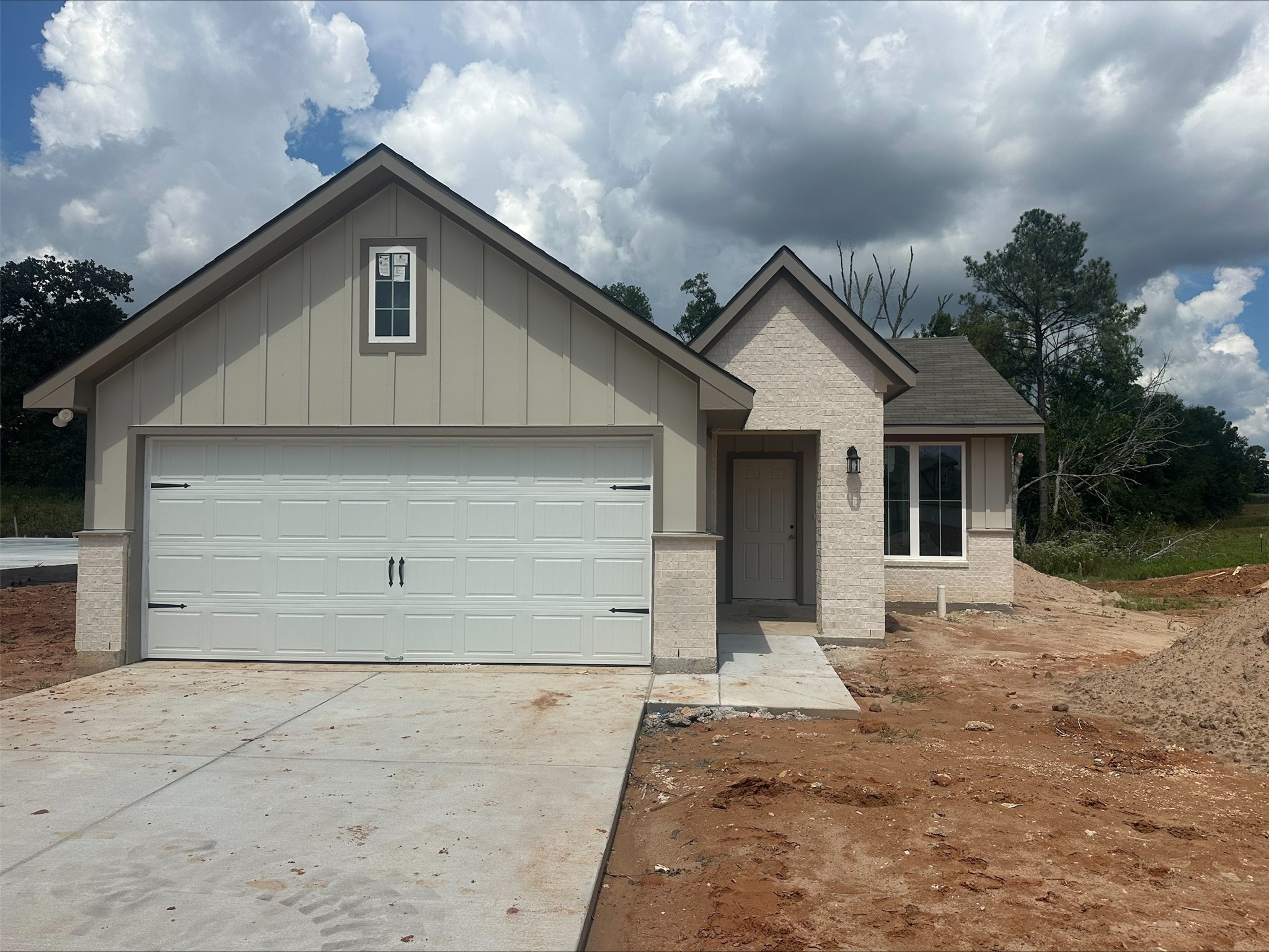 405 Rockbridge Drive Property Photo 1