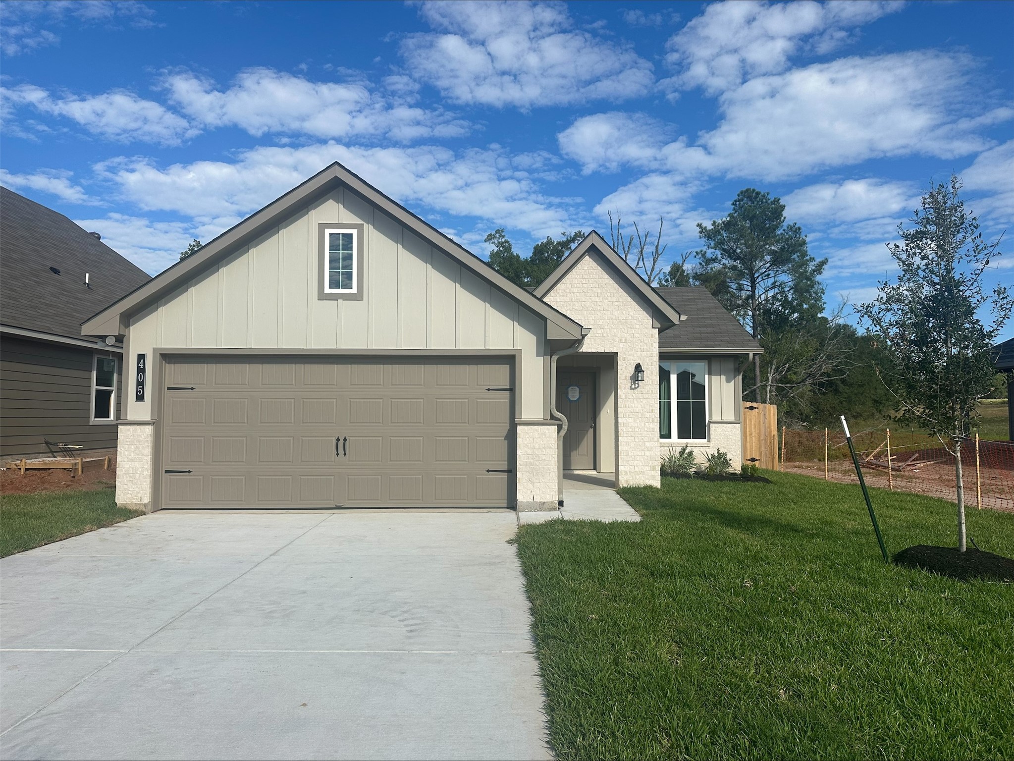 405 Rockbridge Drive Property Photo 1