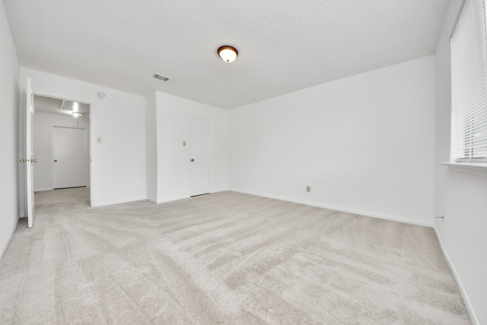 15534 Weldon Drive Property Photo 31