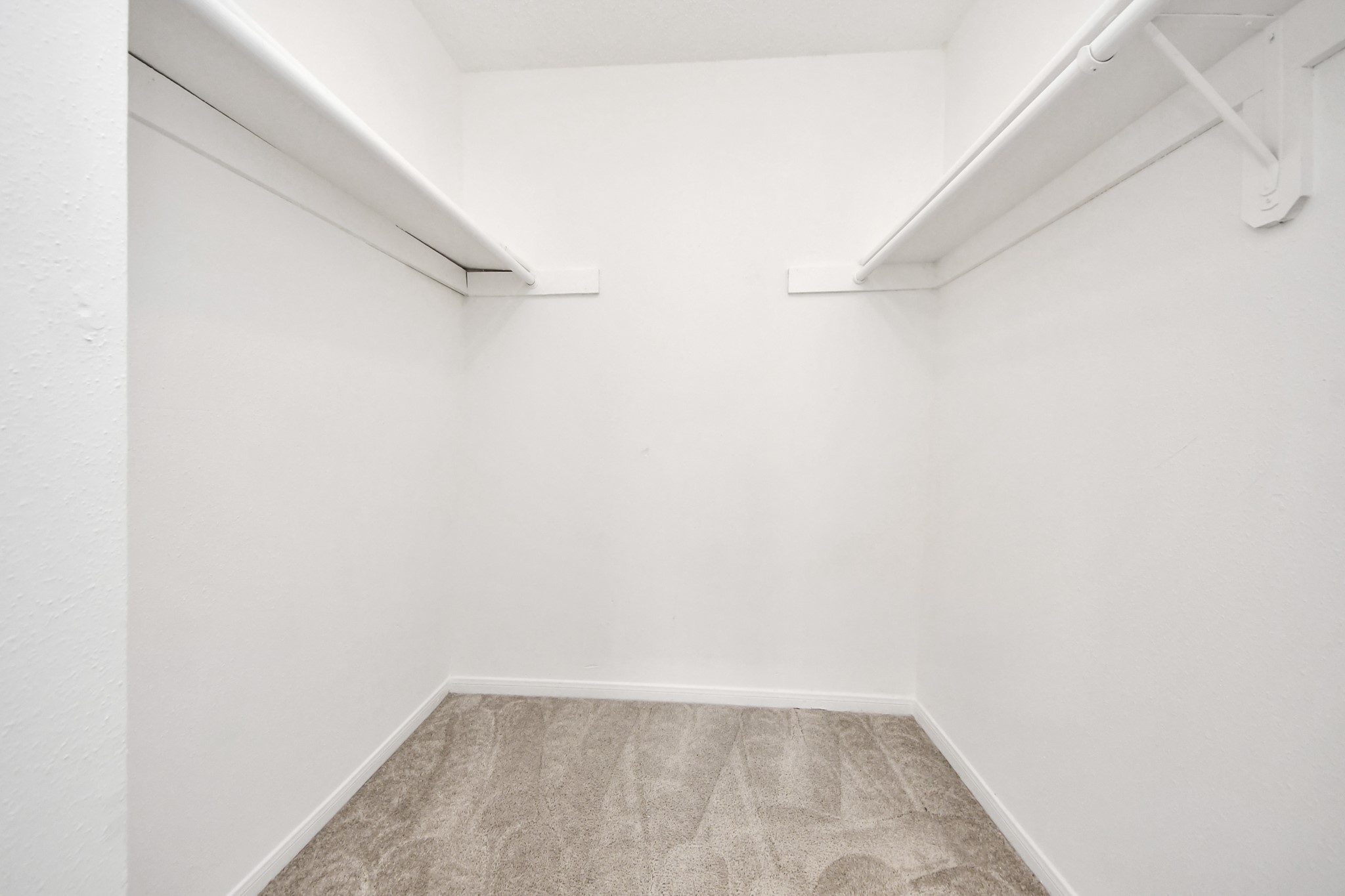 15534 Weldon Drive Property Photo 32